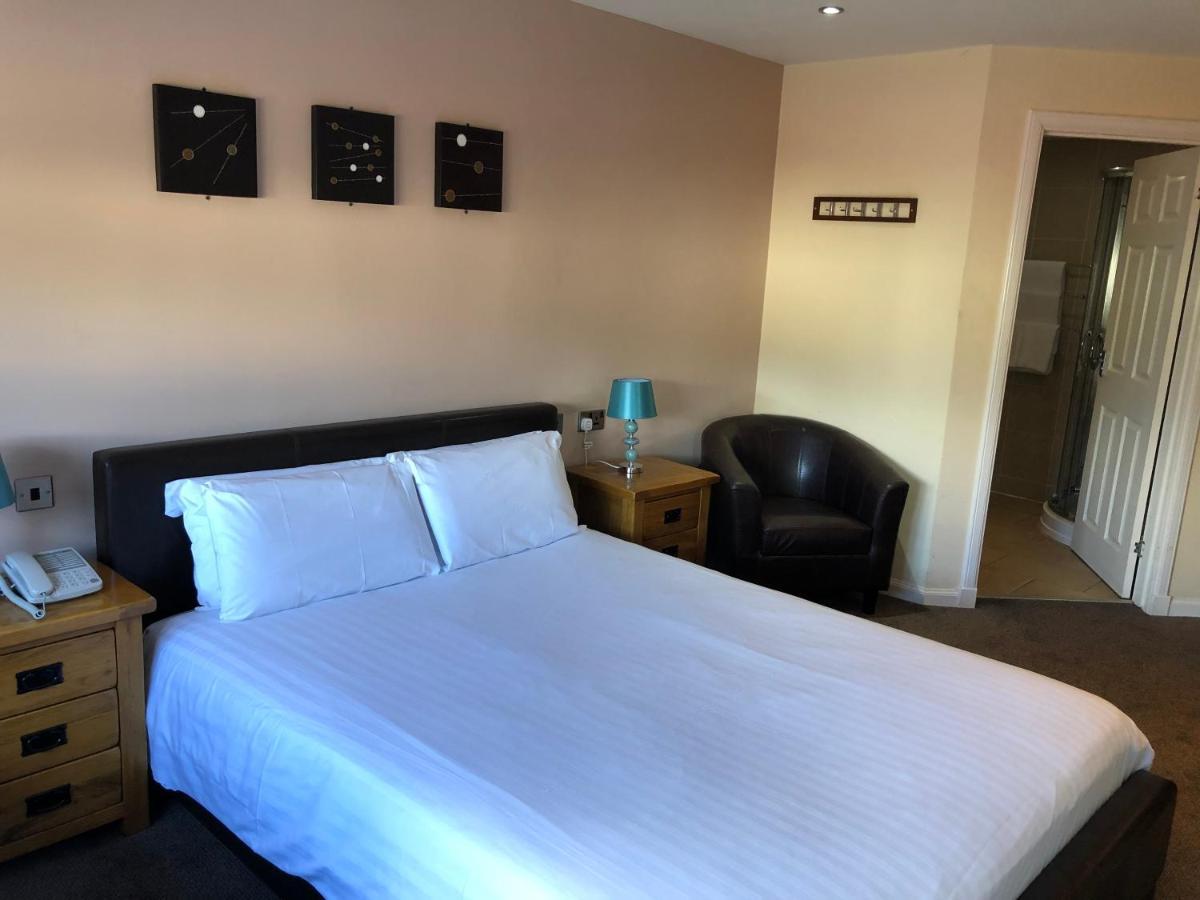Oyo Douglas Hotel Kilmarnock Eksteriør bilde