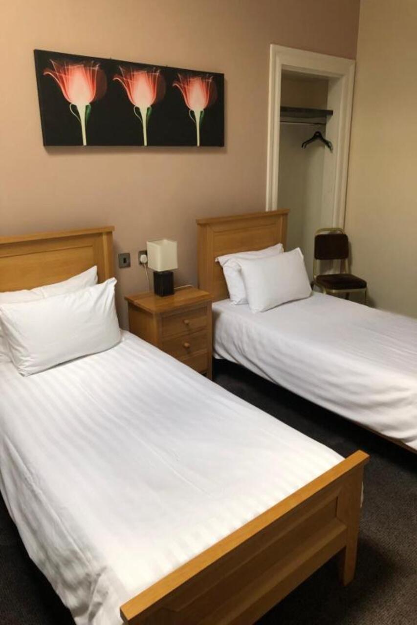 Oyo Douglas Hotel Kilmarnock Eksteriør bilde