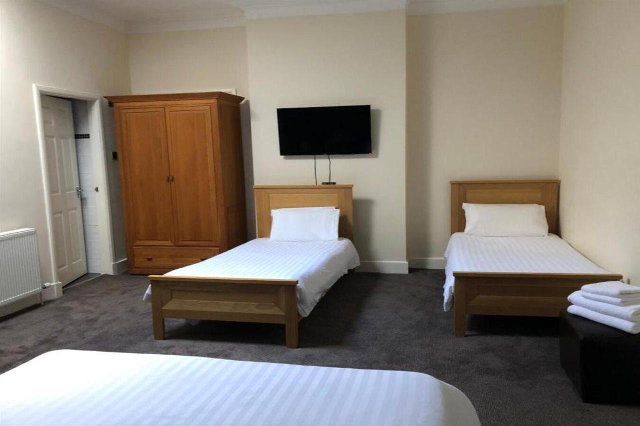 Oyo Douglas Hotel Kilmarnock Eksteriør bilde