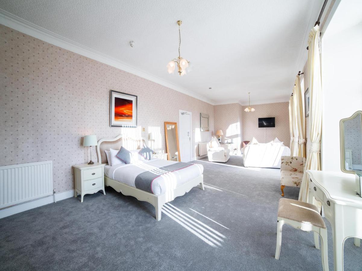 Oyo Douglas Hotel Kilmarnock Eksteriør bilde